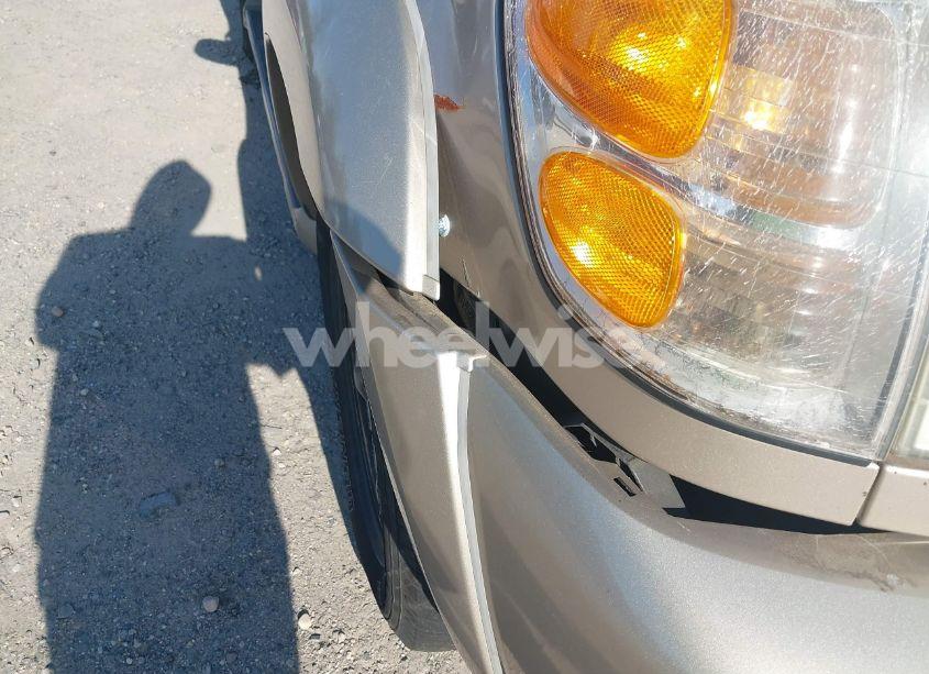 Photo 6 of 2001 Toyota Sequoia SR5 V8 (VIN 5TDBT44AX1S017171)