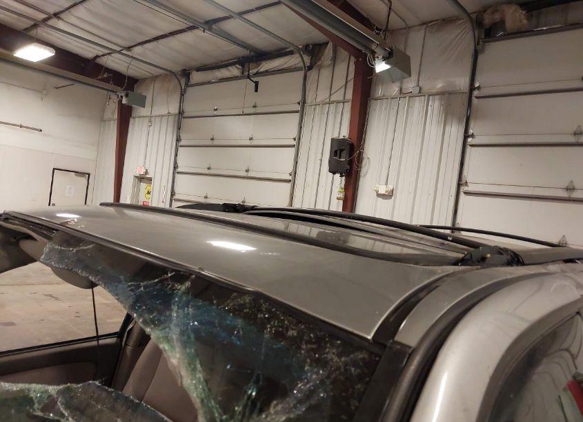 Photo 15 of 2002 Toyota Sequoia SR5 V8 (VIN 5TDBT44AX2S094866)