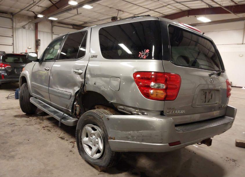 Photo 3 of 2002 Toyota Sequoia SR5 V8 (VIN 5TDBT44AX2S094866)