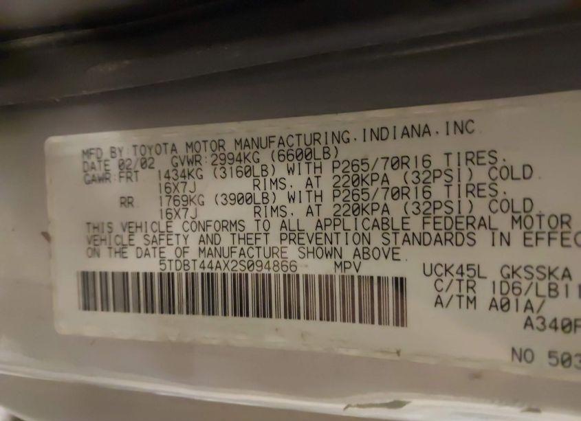 Photo 9 of 2002 Toyota Sequoia SR5 V8 (VIN 5TDBT44AX2S094866)