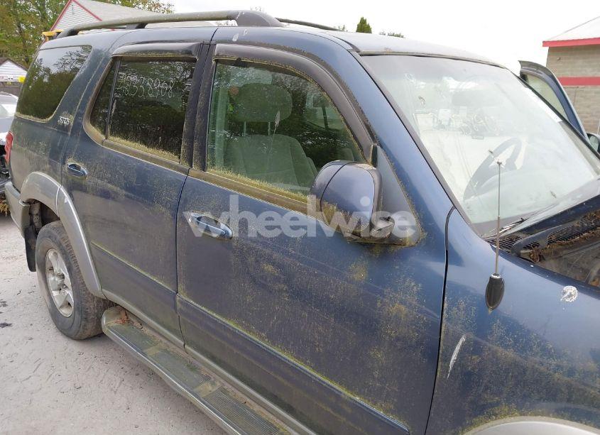 Photo 6 of 2003 Toyota Sequoia SR5 V8 (VIN 5TDBT44AX3S188683)