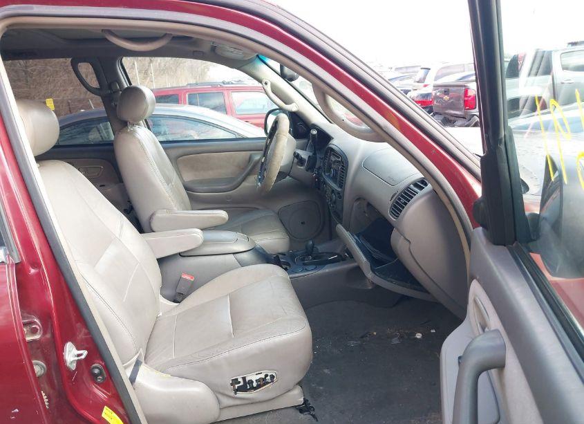 Photo 5 of 2004 Toyota Sequoia SR5 V8 (VIN 5TDBT44AX4S211414)