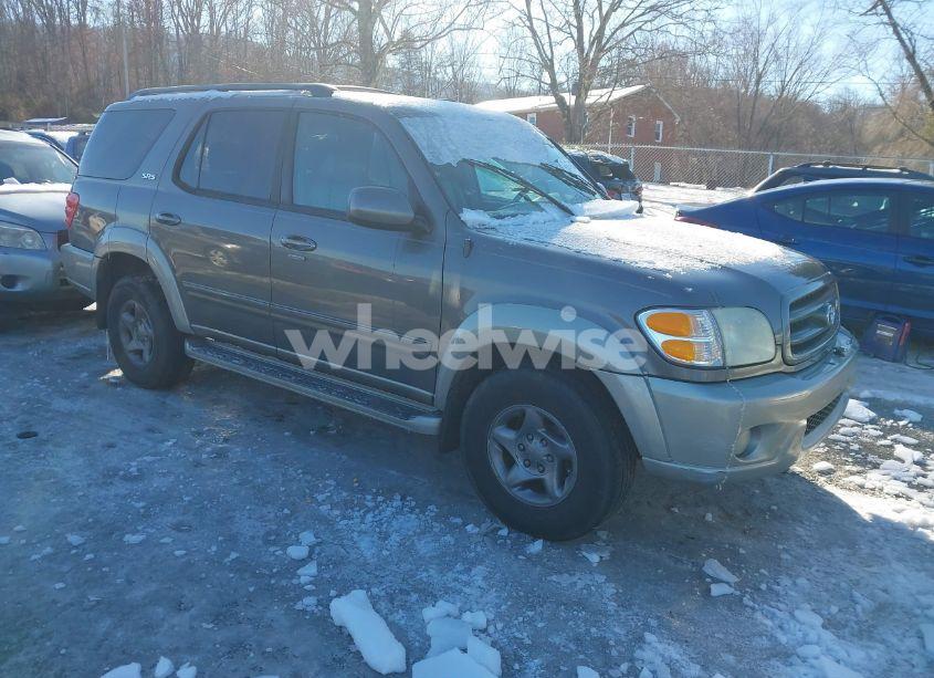 2004 Toyota Sequoia SR5 V8 (VIN 5TDBT44AX4S217200) main photo