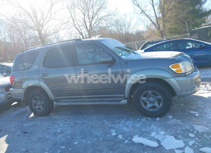 Photo 14 of 2004 Toyota Sequoia SR5 V8 (VIN 5TDBT44AX4S217200)