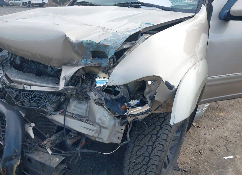 Photo 12 of 2004 Toyota Sequoia SR5 V8 (VIN 5TDBT44AX4S230660)