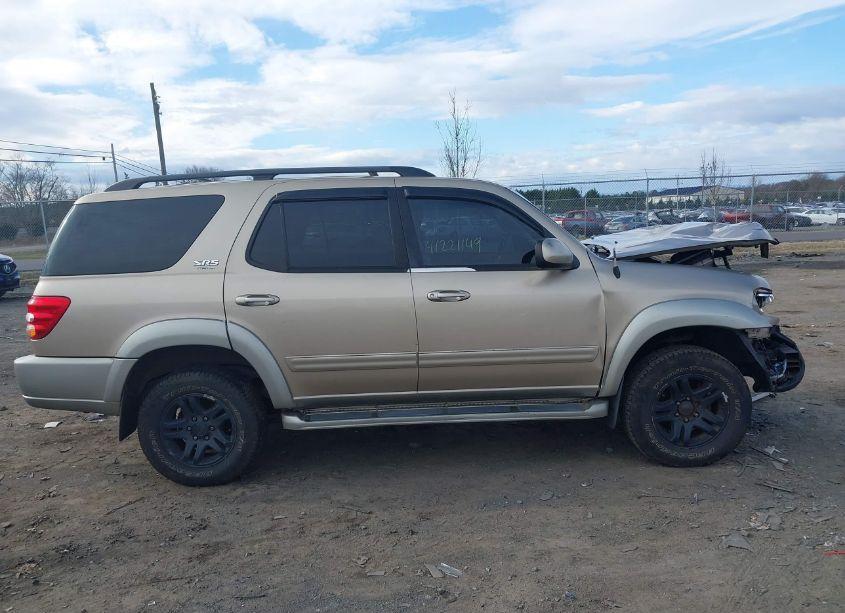 Photo 14 of 2004 Toyota Sequoia SR5 V8 (VIN 5TDBT44AX4S230660)
