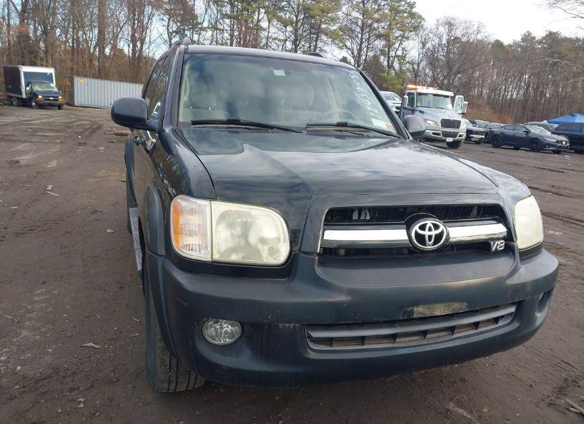 Photo 6 of 2005 Toyota Sequoia SR5 V8 (VIN 5TDBT44AX5S239912)