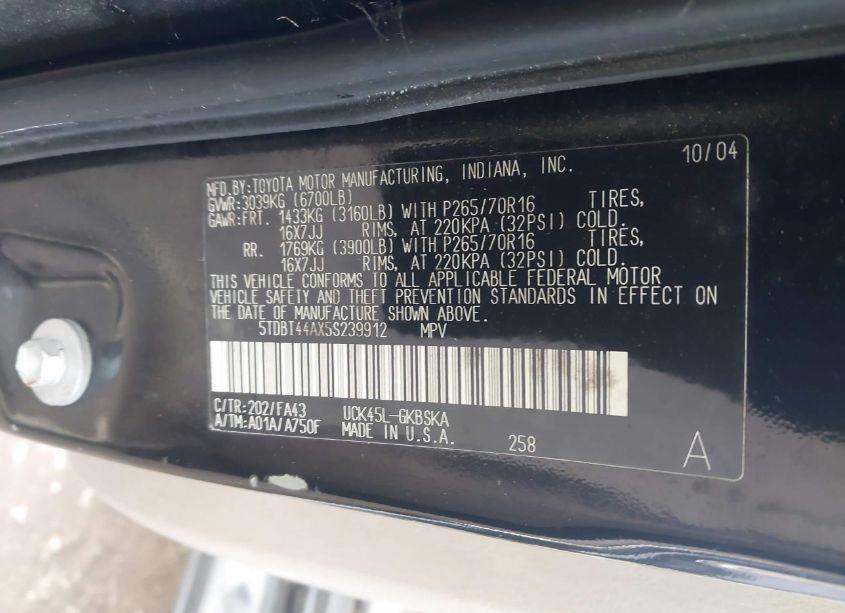Photo 9 of 2005 Toyota Sequoia SR5 V8 (VIN 5TDBT44AX5S239912)