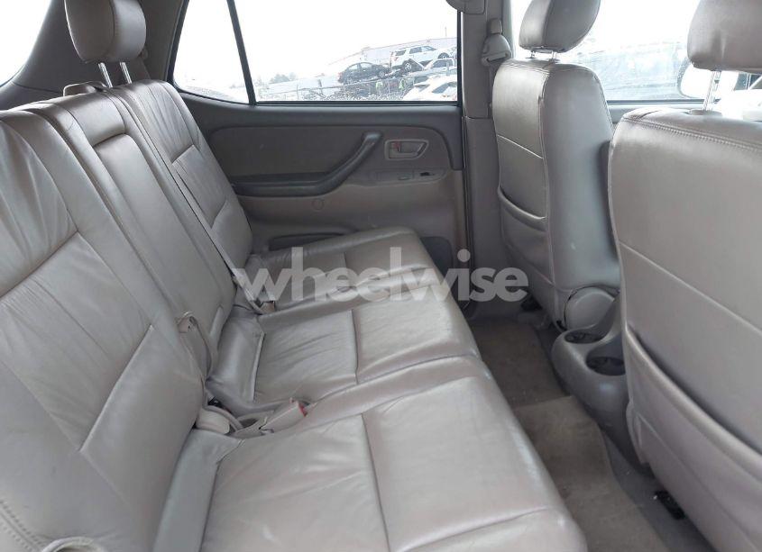 Photo 8 of 2007 Toyota Sequoia SR5 V8 (VIN 5TDBT44AX7S285517)