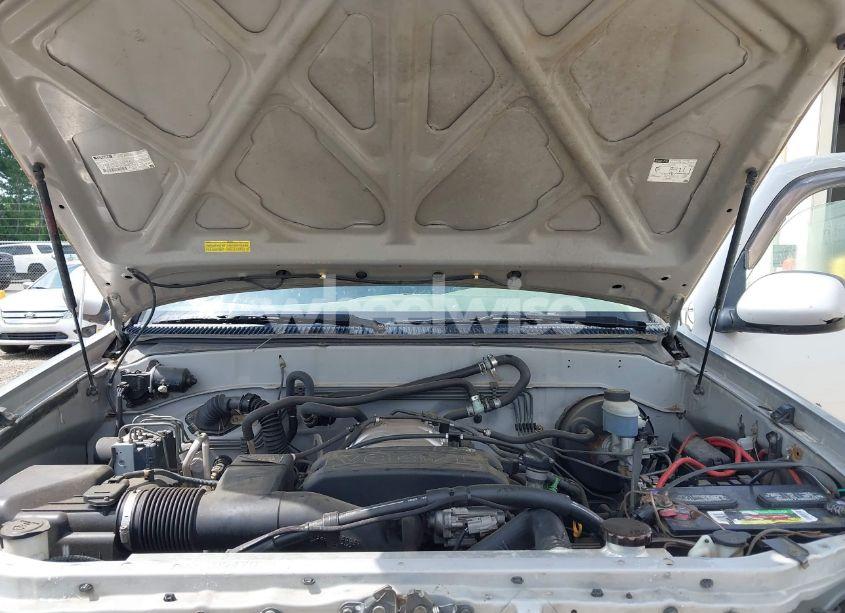 Photo 10 of 2001 Toyota Sequoia LIMITED V8 (VIN 5TDBT48A01S022924)