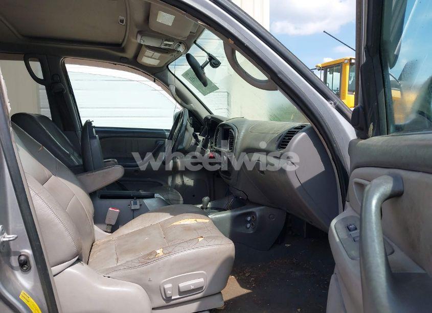 Photo 5 of 2001 Toyota Sequoia LIMITED V8 (VIN 5TDBT48A01S022924)