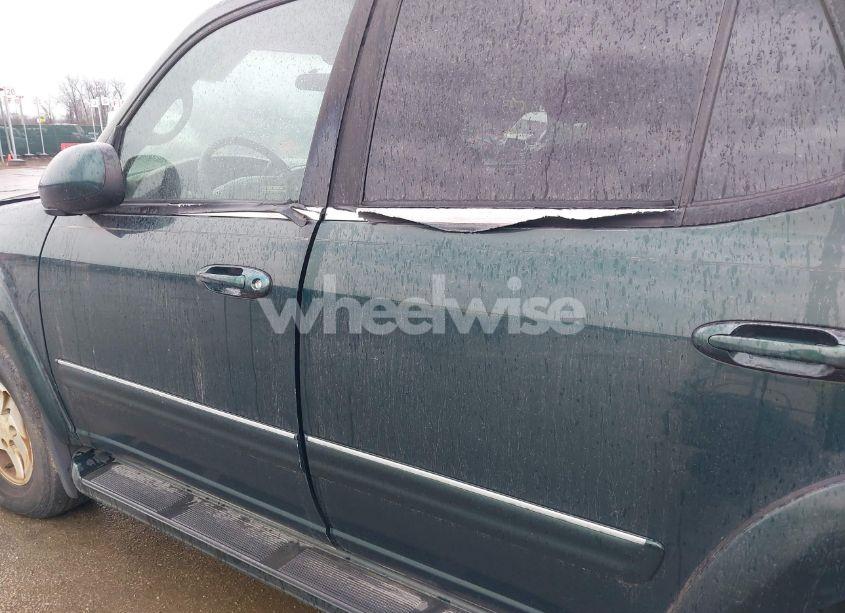 Photo 14 of 2001 Toyota Sequoia LIMITED V8 (VIN 5TDBT48A01S046351)