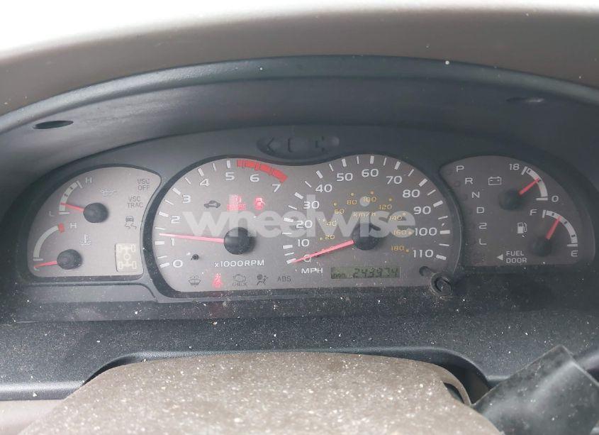 Photo 7 of 2001 Toyota Sequoia LIMITED V8 (VIN 5TDBT48A01S046351)