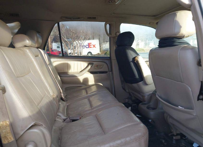 Photo 8 of 2002 Toyota Sequoia LIMITED V8 (VIN 5TDBT48A02S128999)