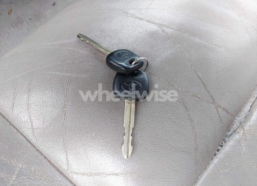 Photo 11 of 2003 Toyota Sequoia LIMITED V8 (VIN 5TDBT48A03S166816)