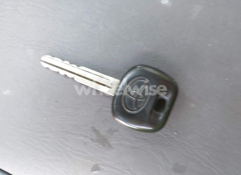 Photo 11 of 2003 Toyota Sequoia LIMITED V8 (VIN 5TDBT48A03S177203)