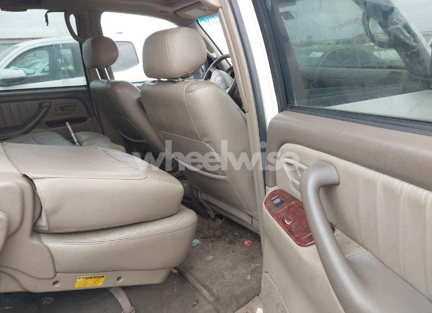 Photo 8 of 2003 Toyota Sequoia LIMITED (VIN 5TDBT48A03S204447)