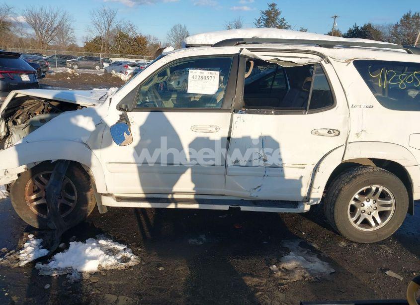 Photo 14 of 2004 Toyota Sequoia LIMITED V8 (VIN 5TDBT48A04S219466)