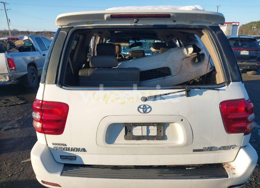 Photo 16 of 2004 Toyota Sequoia LIMITED V8 (VIN 5TDBT48A04S219466)