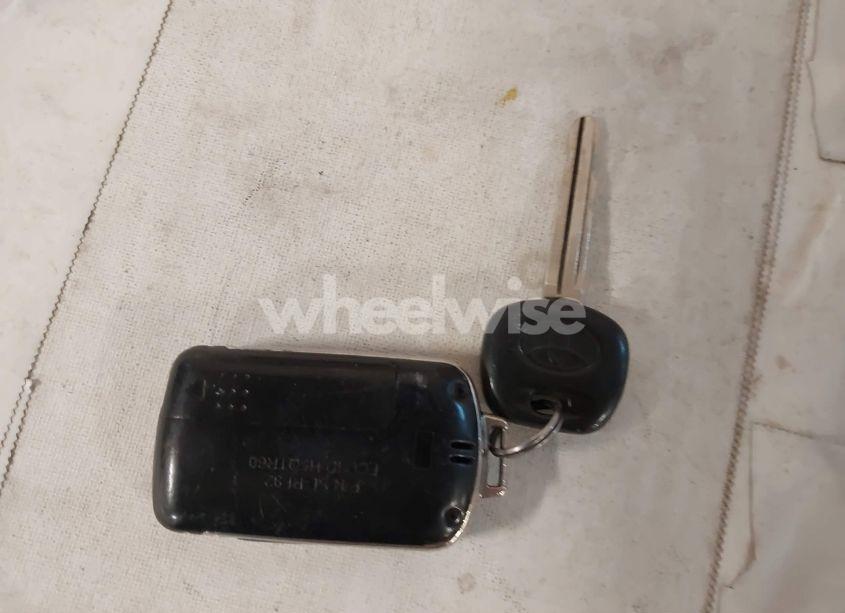 Photo 11 of 2006 Toyota Sequoia LIMITED V8 (VIN 5TDBT48A06S262997)