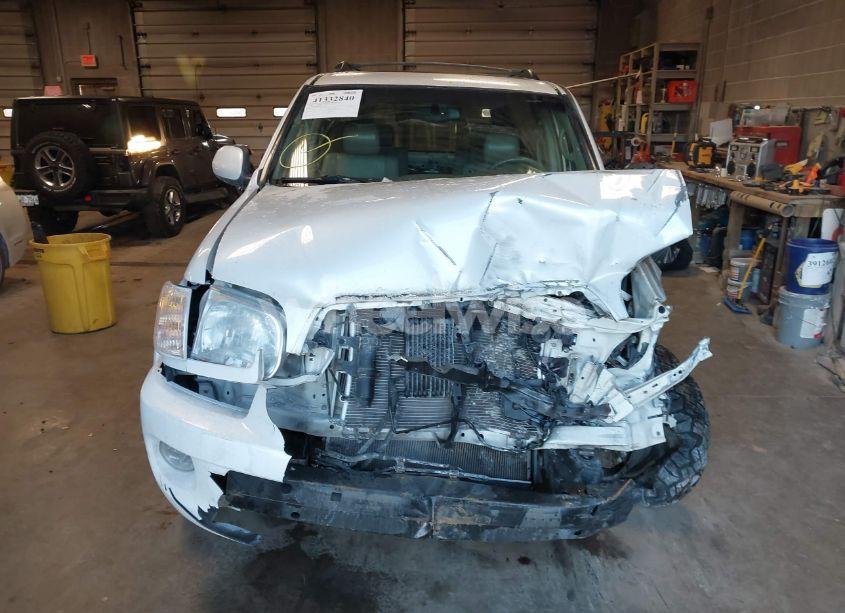 Photo 13 of 2006 Toyota Sequoia LIMITED V8 (VIN 5TDBT48A06S262997)