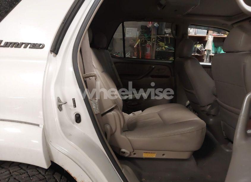 Photo 8 of 2006 Toyota Sequoia LIMITED V8 (VIN 5TDBT48A06S262997)