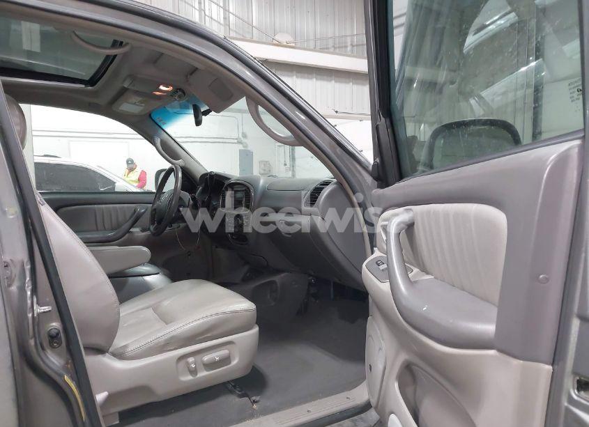 Photo 5 of 2006 Toyota Sequoia LIMITED V8 (VIN 5TDBT48A06S275409)