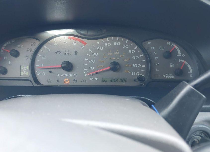 Photo 7 of 2002 Toyota Sequoia LIMITED V8 (VIN 5TDBT48A12S085757)