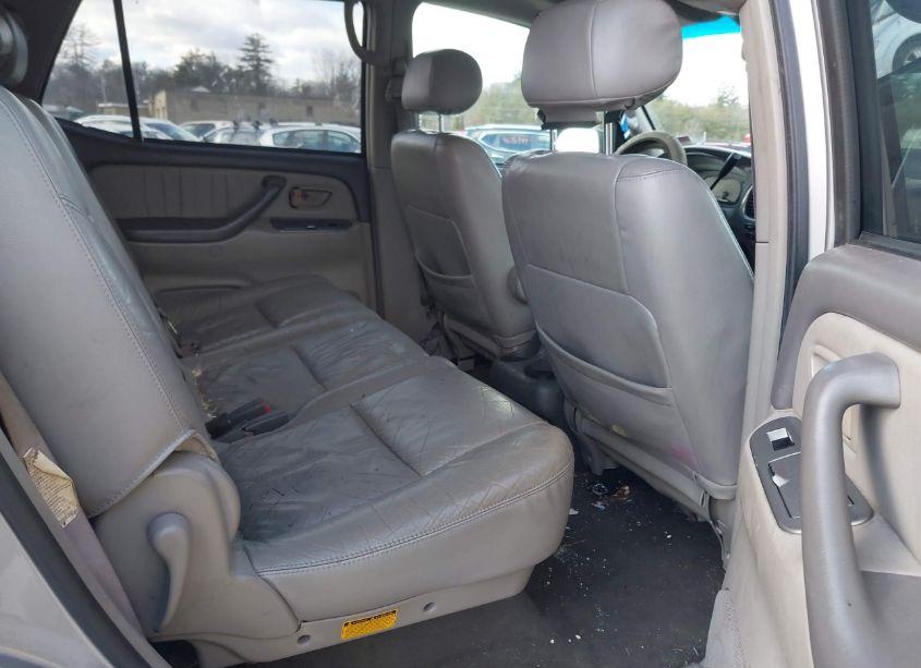Photo 8 of 2002 Toyota Sequoia LIMITED V8 (VIN 5TDBT48A12S085757)