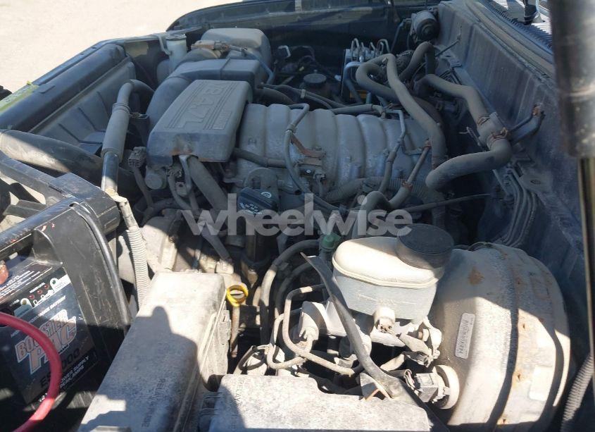 Photo 10 of 2002 Toyota Sequoia LIMITED V8 (VIN 5TDBT48A12S087265)