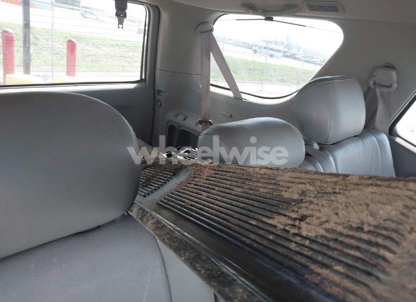 Photo 12 of 2002 Toyota Sequoia LIMITED V8 (VIN 5TDBT48A12S087265)