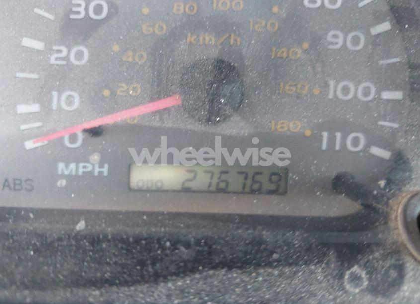 Photo 7 of 2002 Toyota Sequoia LIMITED V8 (VIN 5TDBT48A12S087265)