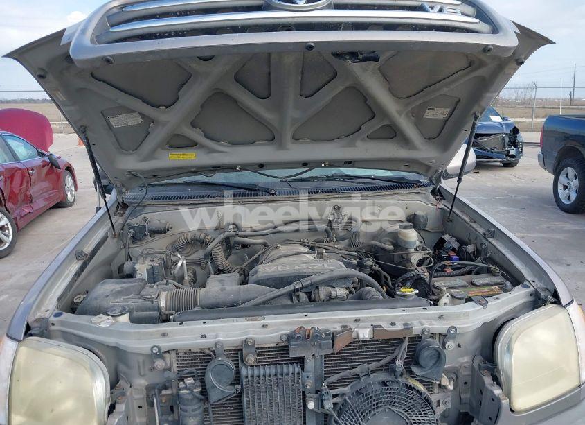 Photo 10 of 2002 Toyota Sequoia LIMITED V8 (VIN 5TDBT48A12S099030)