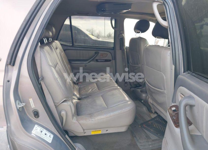 Photo 8 of 2002 Toyota Sequoia LIMITED V8 (VIN 5TDBT48A12S099030)
