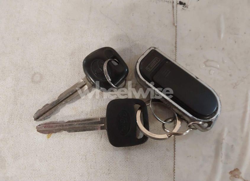 Photo 11 of 2004 Toyota Sequoia LIMITED V8 (VIN 5TDBT48A14S211599)