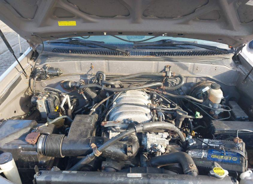 Photo 10 of 2001 Toyota Sequoia LIMITED V8 (VIN 5TDBT48A21S000231)
