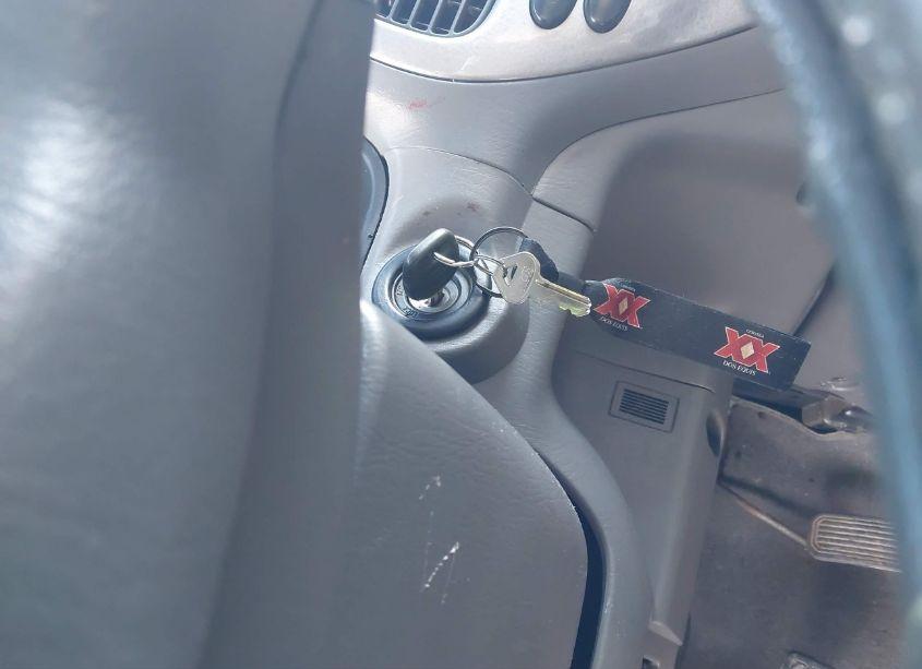 Photo 11 of 2001 Toyota Sequoia LIMITED V8 (VIN 5TDBT48A21S000231)