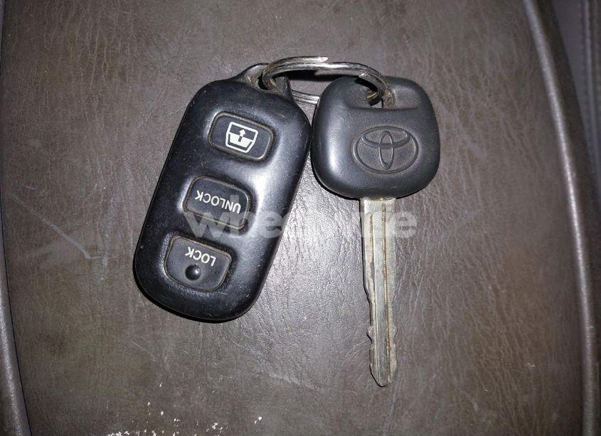 Photo 11 of 2001 Toyota Sequoia LIMITED V8 (VIN 5TDBT48A21S022827)