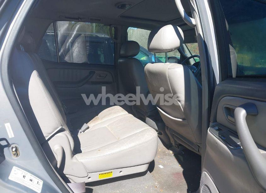 Photo 8 of 2002 Toyota Sequoia LIMITED V8 (VIN 5TDBT48A22S074153)