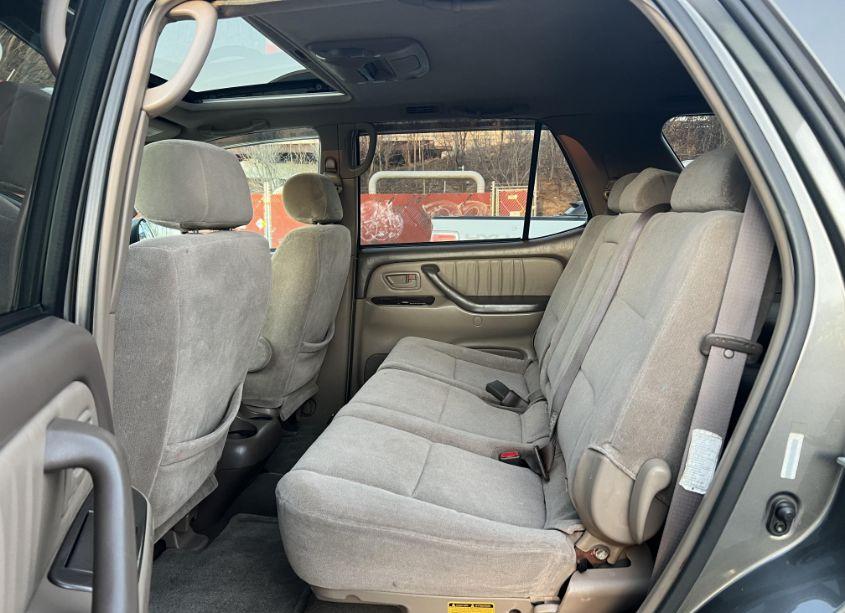 Photo 8 of 2004 Toyota Sequoia LIMITED V8 (VIN 5TDBT48A24S205116)