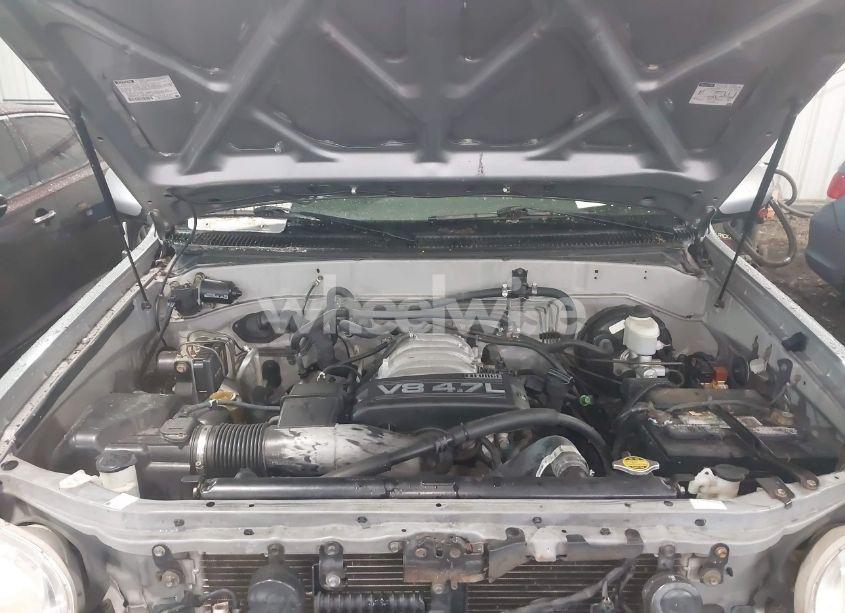 Photo 10 of 2004 Toyota Sequoia LIMITED V8 (VIN 5TDBT48A24S222868)