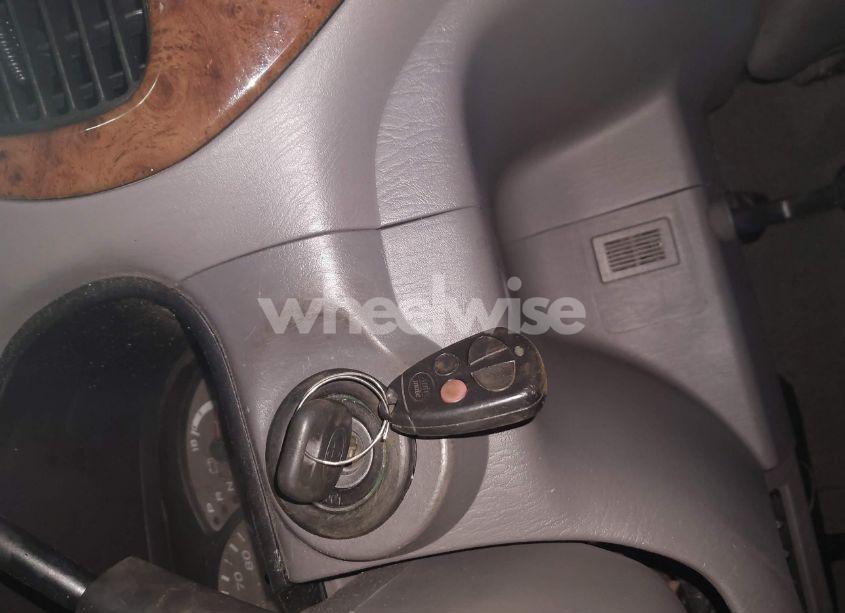 Photo 11 of 2004 Toyota Sequoia LIMITED V8 (VIN 5TDBT48A24S222868)