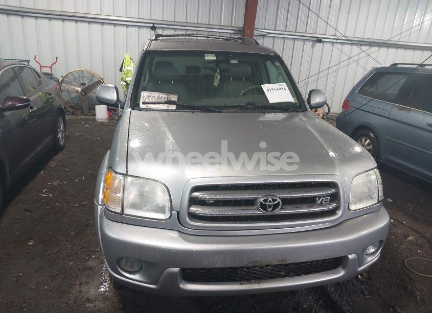 Photo 12 of 2004 Toyota Sequoia LIMITED V8 (VIN 5TDBT48A24S222868)