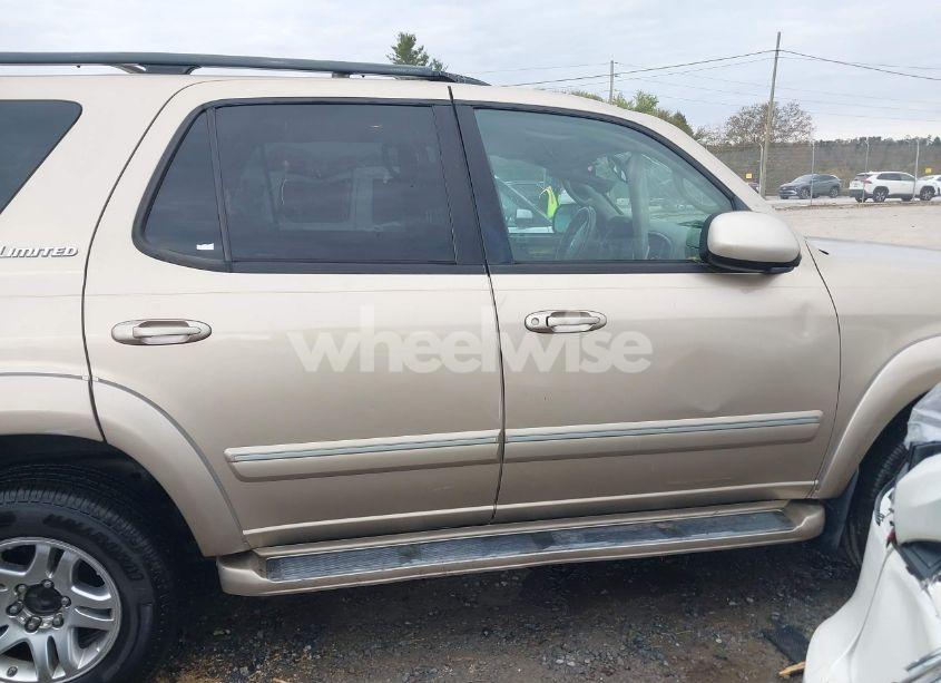 Photo 13 of 2005 Toyota Sequoia LIMITED V8 (VIN 5TDBT48A25S239512)