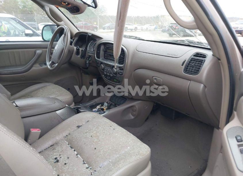 Photo 5 of 2005 Toyota Sequoia LIMITED V8 (VIN 5TDBT48A25S239512)