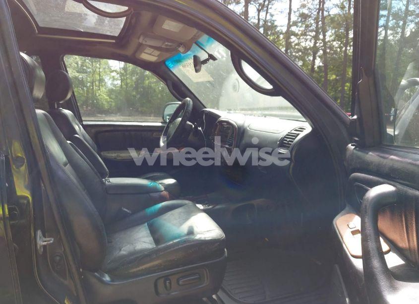 Photo 5 of 2005 Toyota Sequoia LIMITED V8 (VIN 5TDBT48A25S251790)