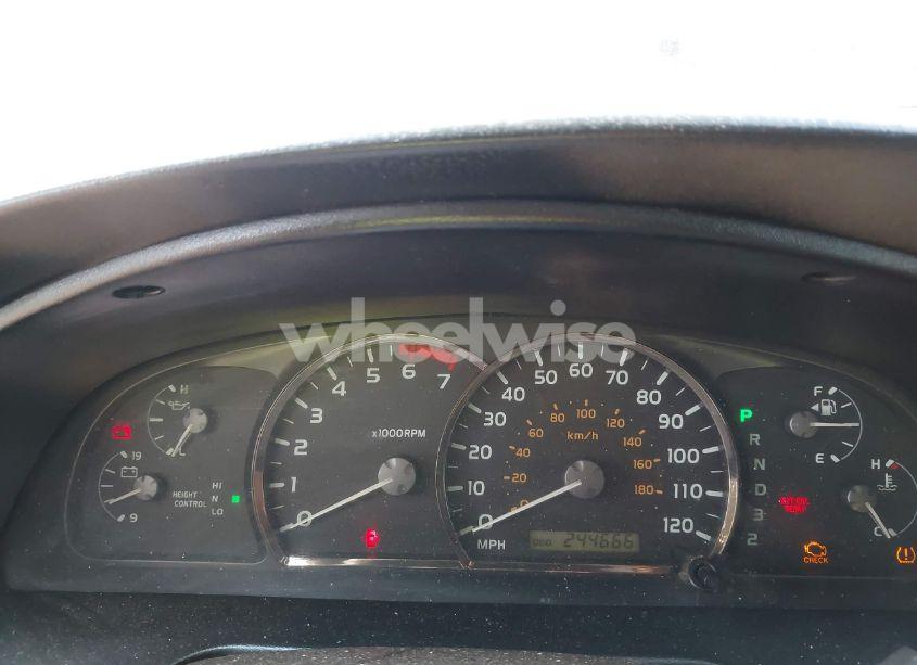 Photo 7 of 2005 Toyota Sequoia LIMITED V8 (VIN 5TDBT48A25S251790)