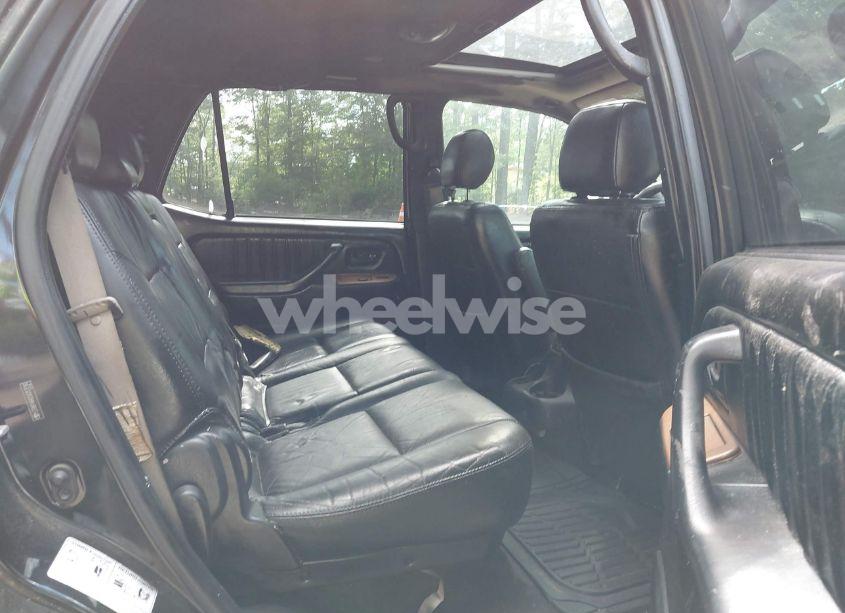 Photo 8 of 2005 Toyota Sequoia LIMITED V8 (VIN 5TDBT48A25S251790)