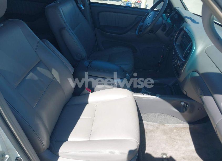 Photo 5 of 2007 Toyota Sequoia LIMITED V8 (VIN 5TDBT48A27S285702)