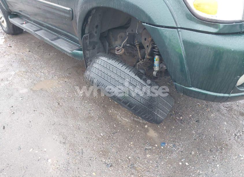 Photo 6 of 2003 Toyota Sequoia LIMITED V8 (VIN 5TDBT48A33S171475)